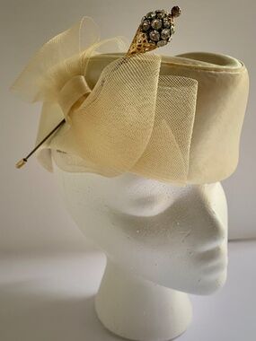 Bollman 100% Wool Doeskin Satin Tilt Hat Ivory w/ Horsehair Bow Vintage